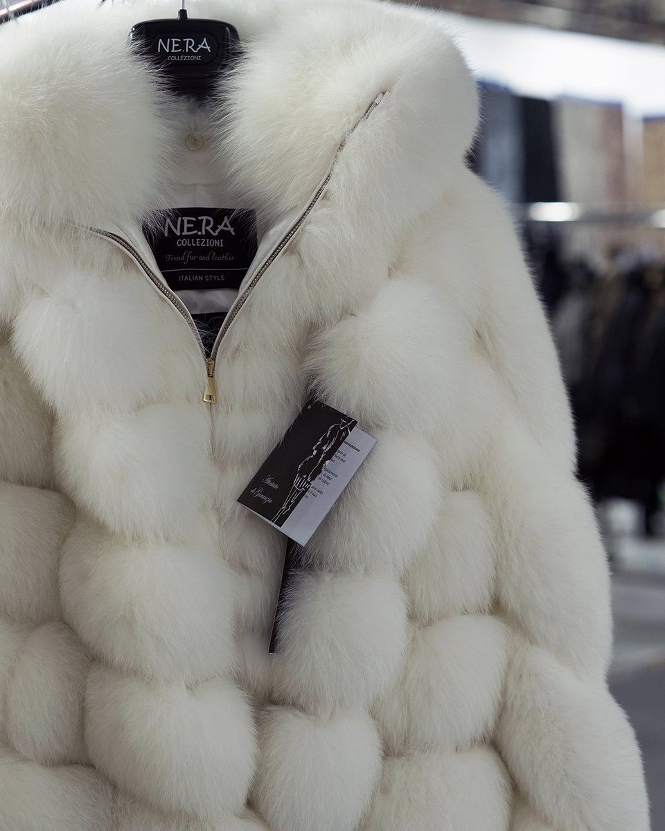 kastoriafurfair's tweet photo. A bold take on contemporary winter glamour.
#kastoriafurfair #kiff #fur #furfashion #furfair #exhibitor #tradefair #tradeevent #aw #fw #aw26 #fw26 #ott #qotd #ootd #ootn #exhibit #visit #luxuryfashion #styleleaders #forwardfashion #furskins #mink #sable #fox #chinchilla #lynx https://t.co/AVDz9OTztB