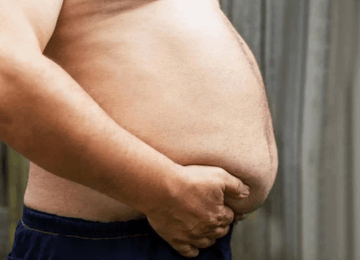 CoachDanCole_'s tweet photo. If I had 12 kilos of extra weight, a big belly, and my goal was to become unrecognizable by summer, this is everything I would do:

Tip 1 - Last meal 2 hours before bed https://t.co/vSL6h75OF8