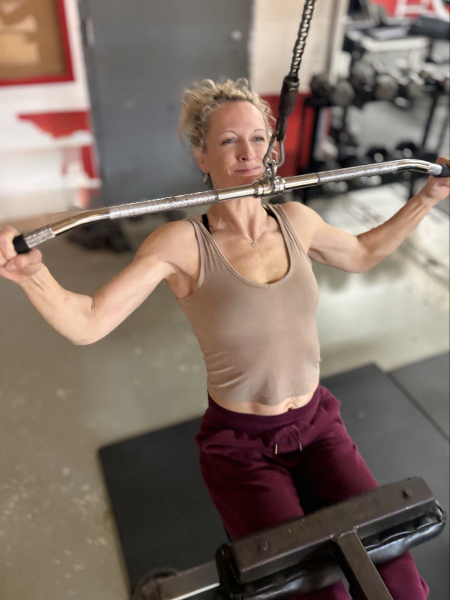 fit4life tweet media