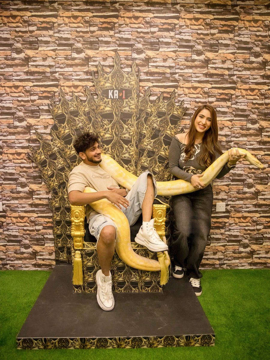 HudaTaiful's tweet photo. Mashallah, 2 saal ka safar itna khoobsurat ❤️🤍
May your bond grow stronger & happier with every passing year 💍✨
#MunawarFaruqui #Mehzabeen #Mehwar #MunawarFaruqui𓃵 https://t.co/NjlfjqUDhg