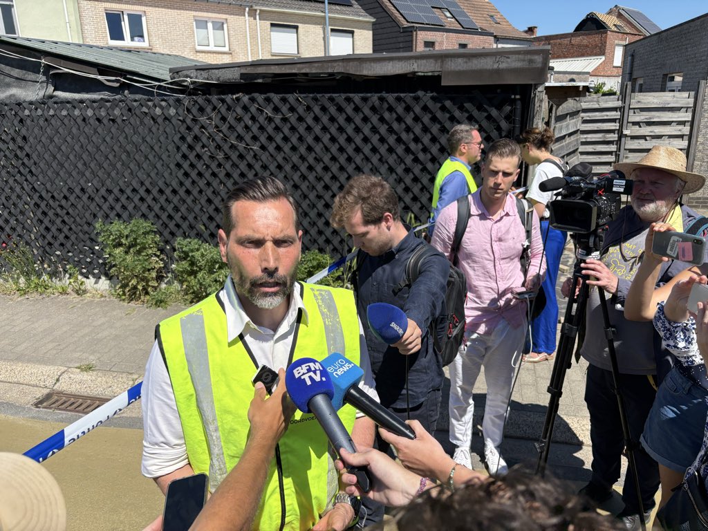 Alexander Bakker tweet media
