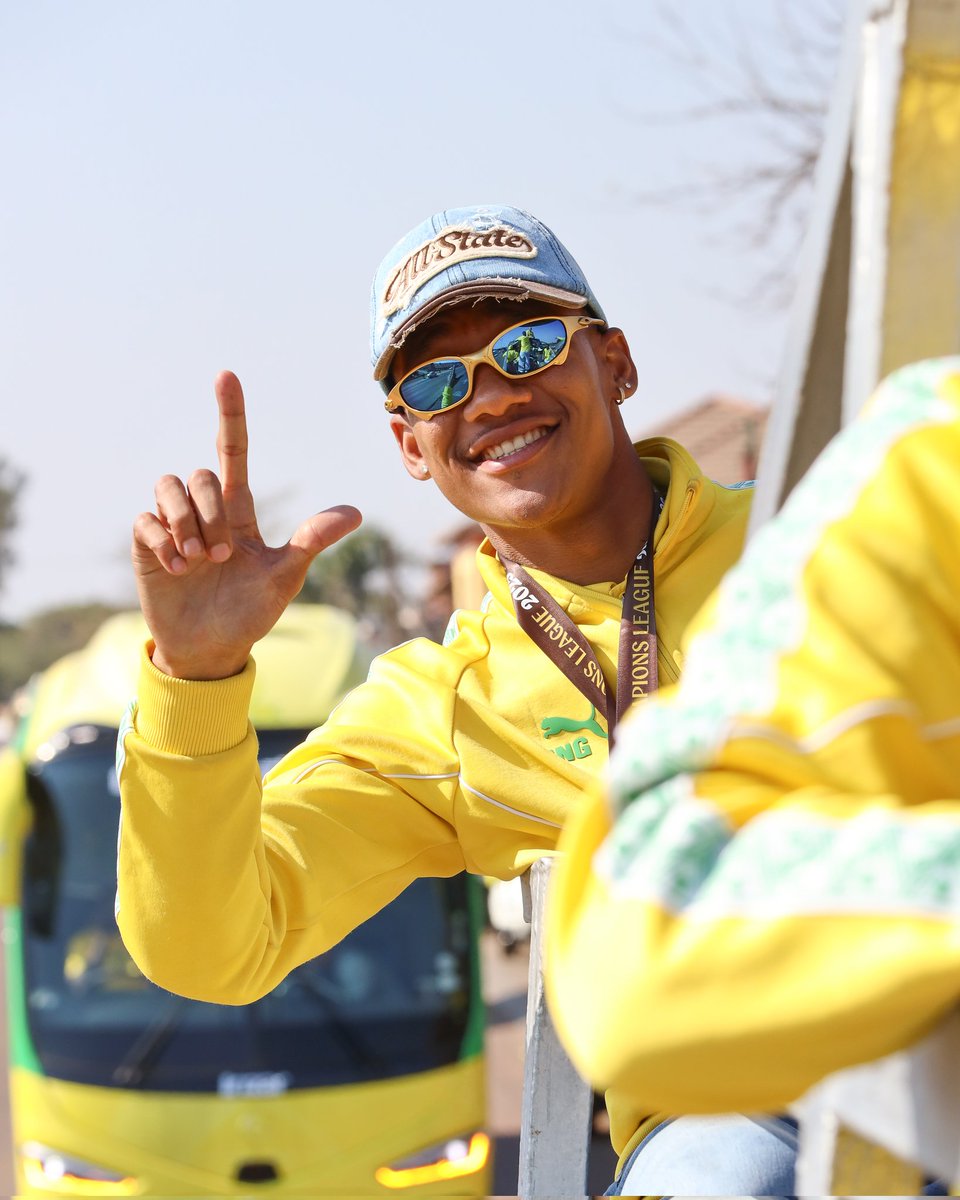 Masandawana's tweet photo. Painting Tshwane Yellow! 💛

#Sundowns #TotalEnergiesCAFCL #AreyengMasandawanaUntilItsDone https://t.co/gqH9ynAWZy
