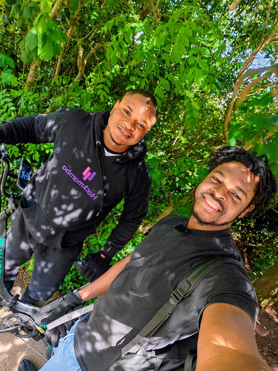 olanetsoft's tweet photo. Rocking Hackmamba hoodie with @ebenezerDN https://t.co/7p6cGKdng3
