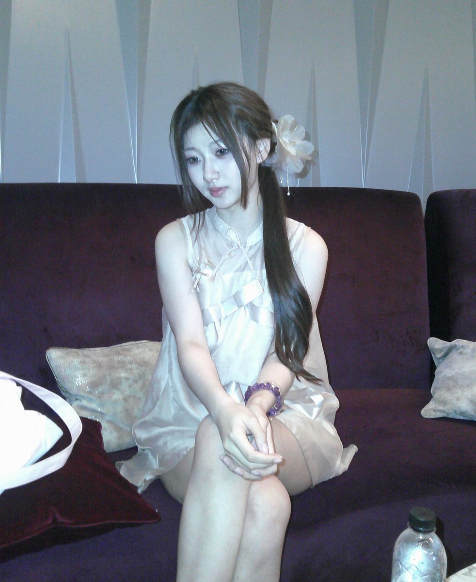 AFuFuLuo's tweet photo. 西西的安 https://t.co/qrRgwoXFHD