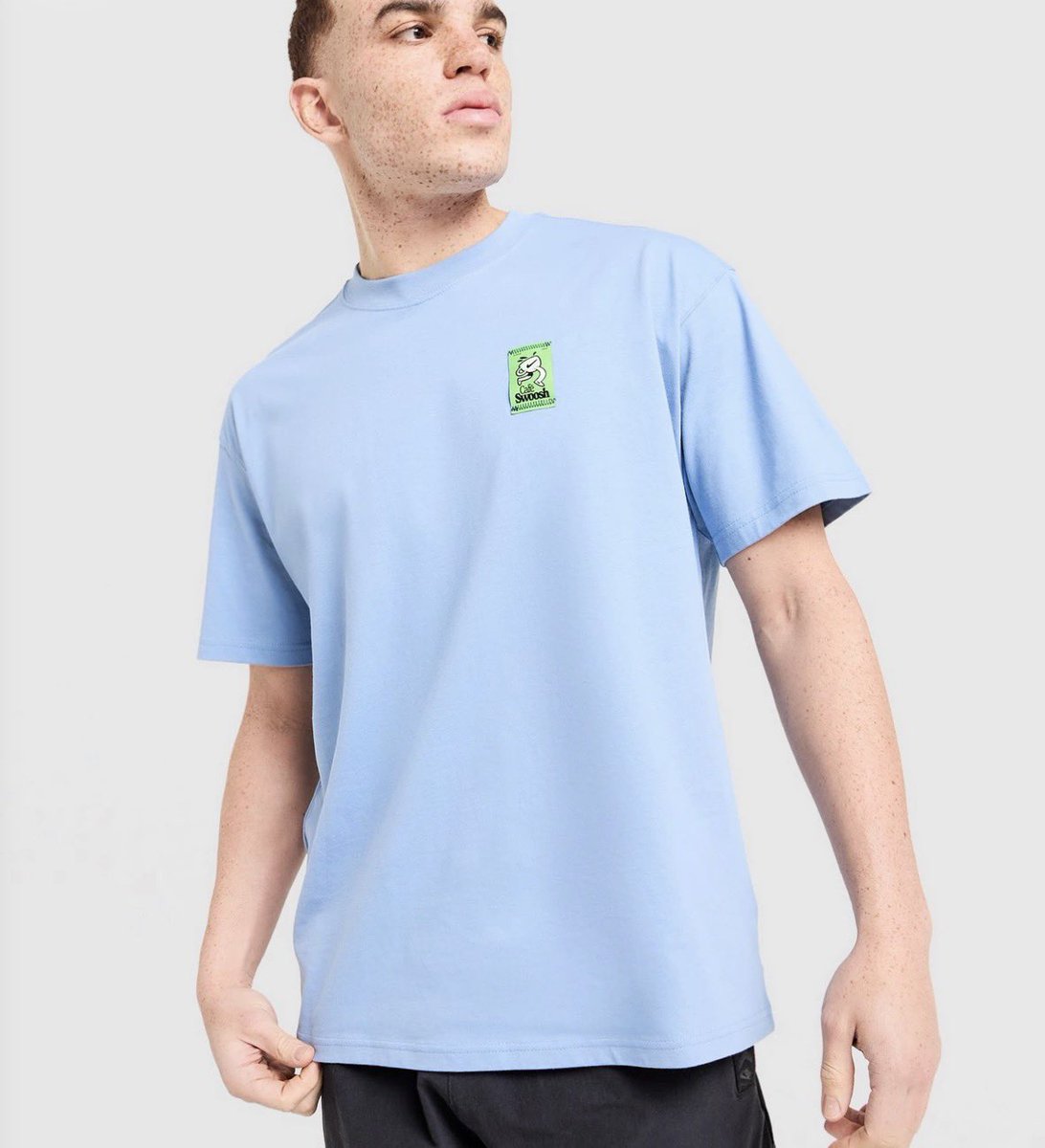 FitThemAll's tweet photo. Le t-shirt Nike « Café Swoosh » passe à 25€ au lieu de 35€ ☀️

⏩️ https://t.co/eW7sN53vjE https://t.co/eRIa2BPfR9