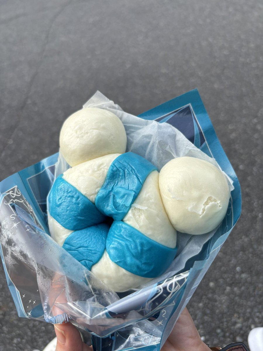 monoclock's tweet photo. 着色料を食べるのが大好きで。
暑くて日差しは強くて辛かったが、たいへん満足しました。 https://t.co/eokDzeuWmp