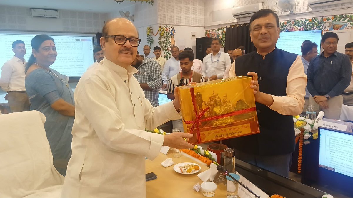 Tariq Anwar tweet media