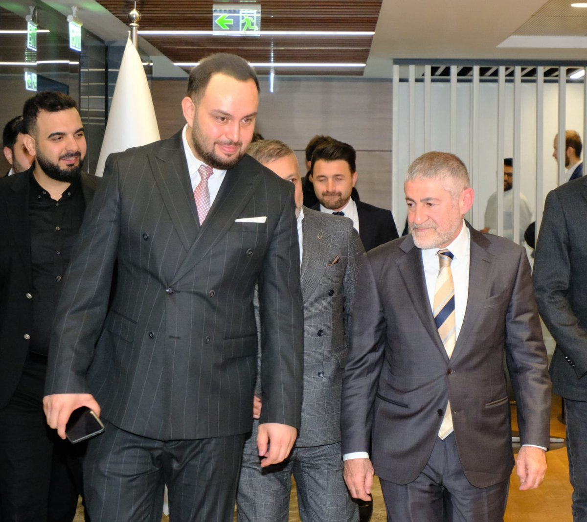 GencIDSB's tweet photo. 66. Hükümet Hazine ve Maliye Bakanımız ve Milletvekilimiz Sayın Nureddin Nebati Beyefendi'yi Genç İDSB'de ağırlamanın onurunu yaşadık.

Sayın Bakanımıza bu anlamlı ziyaretleri için teşekkür ederiz. https://t.co/lcb3SukXWH