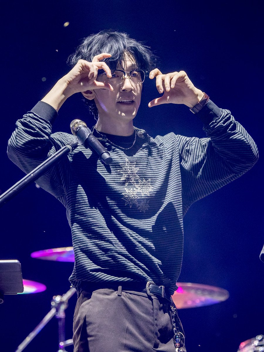 네트 tweet media