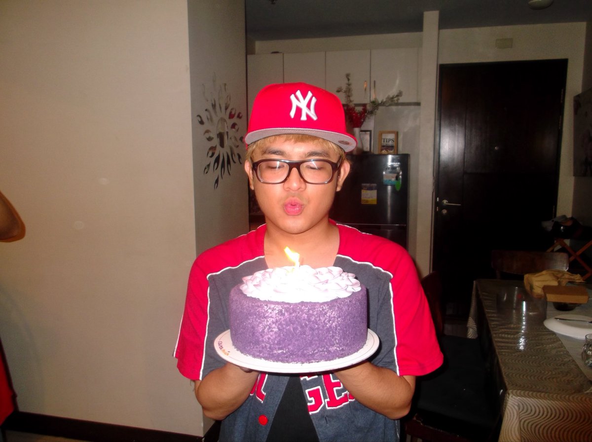 raff4ello's tweet photo. happy birthday, ats! @marcuzjosuel https://t.co/k7stT0BJP5