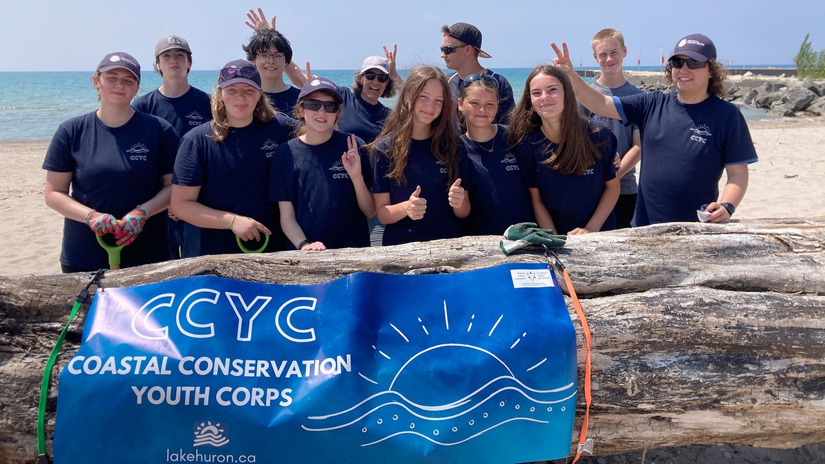 HealthyLkHuron's tweet photo. Almost 200 youth have donated almost 6,000 hours to protecting Lake Huron through the Coastal Conservation Youth Corps of the Lake Huron Coastal Centre. This free program for youth is returning, in 2026, for its seventh year: https://t.co/nHbSt0eh3G #HealthyLakeHuron #LandToLake https://t.co/YCTtaKN0zL