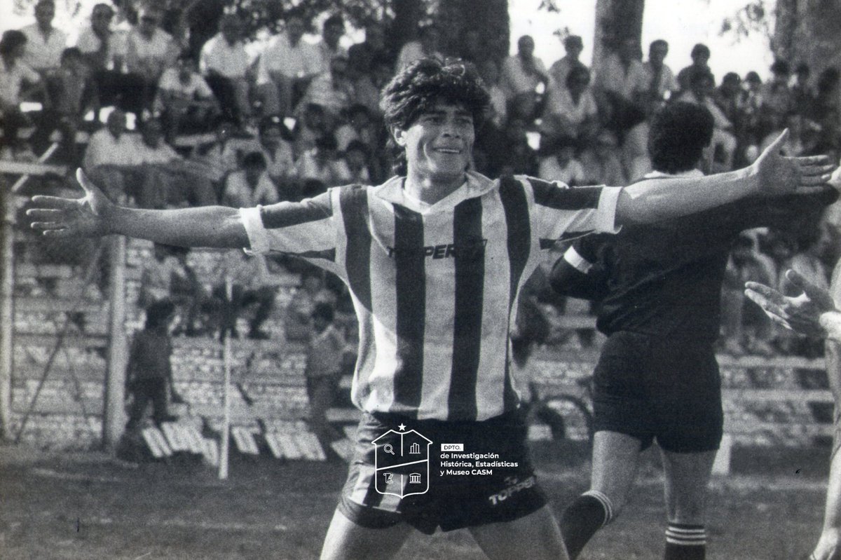 DIHECASM's tweet photo. #Cumpleaños🎉🇦🇹

➡️Saludamos por cumplir un año más de vida a José Ernesto Campos, delantero y goleador inolvidable de la época dorada de San Martín.
"El Mono" fue fundamental en la estructura del Plantel del Primer Ascenso al Fútbol Grande de la Argentina. https://t.co/izkG9lbrgu