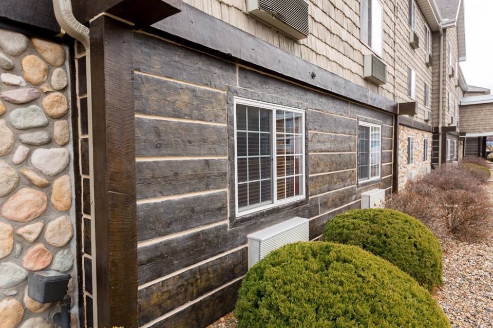 NextGenLogs's tweet photo. Concrete siding installed on a commercial building for dependable performance, clean lines, and long-term value. https://t.co/qrXAbTTi9l https://t.co/d3ionm5pyn
