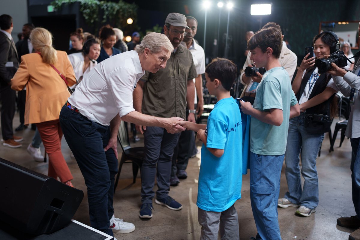 Tom Steyer tweet media