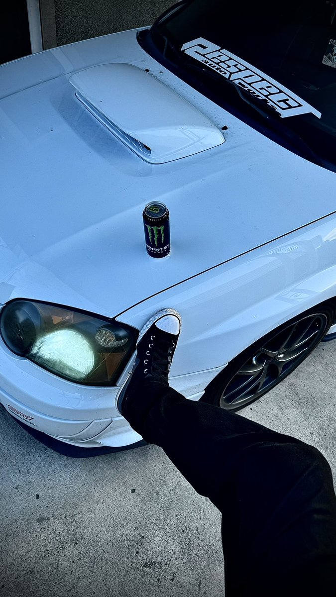 dr3ddfull's tweet photo. parked for the past 2 years with zero intention to revive any time soon

someone convince me to keep her around 🙃 https://t.co/8ui4Kb1yvE
