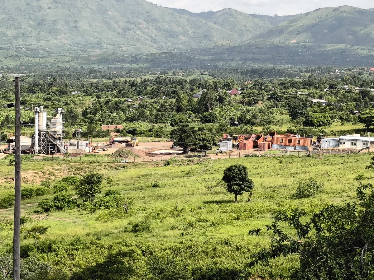kwihk's tweet photo. If the mobilization by CCCC and the surveyors on the fort bundibugyo road are anything to go by, I'm excited the Karugutu ntoroko road is finally getting tarmac. Thank you @MoWT_Uganda @assempebwa. What's the project scope? https://t.co/M93sOGru3d