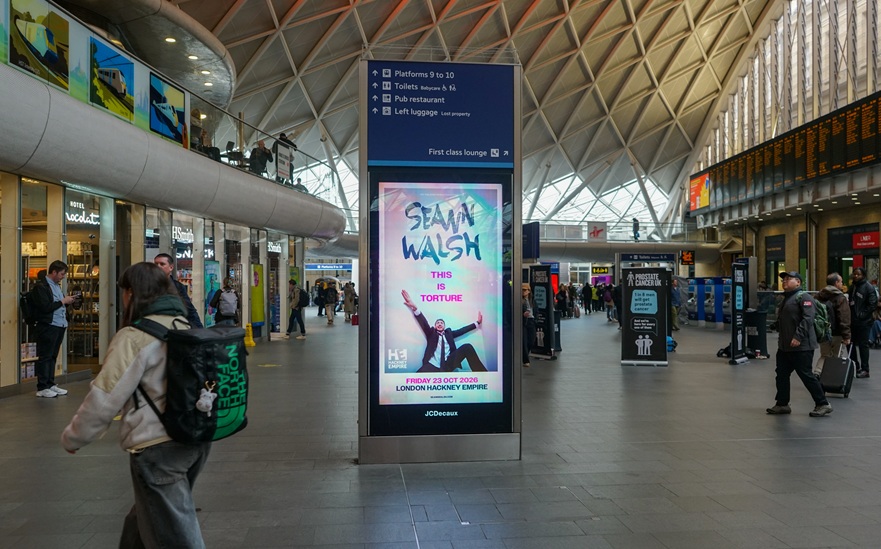 StickupMedia's tweet photo. We teamed up with @OffTheKerb on a rail D6 campaign across busy London stations to promote his @HackneyEmpire show on 23rd October.  

Book your tickets now via Hackney Empire's website or @TicketmasterUK https://t.co/6SgL26lL5C