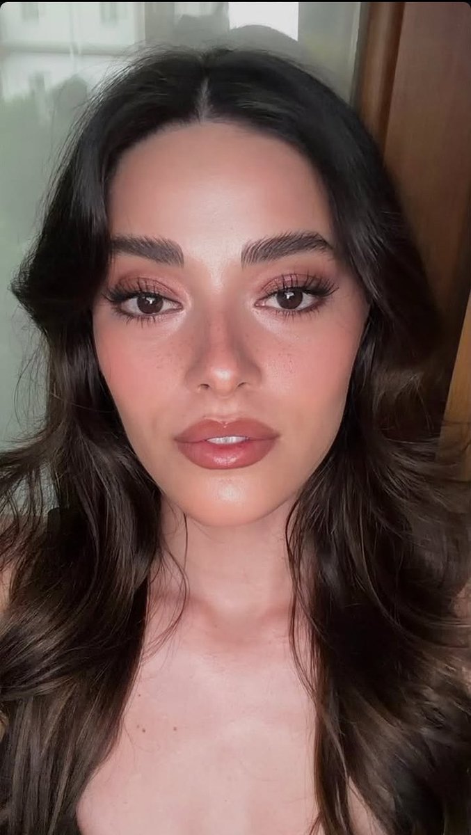 vivi tweet media