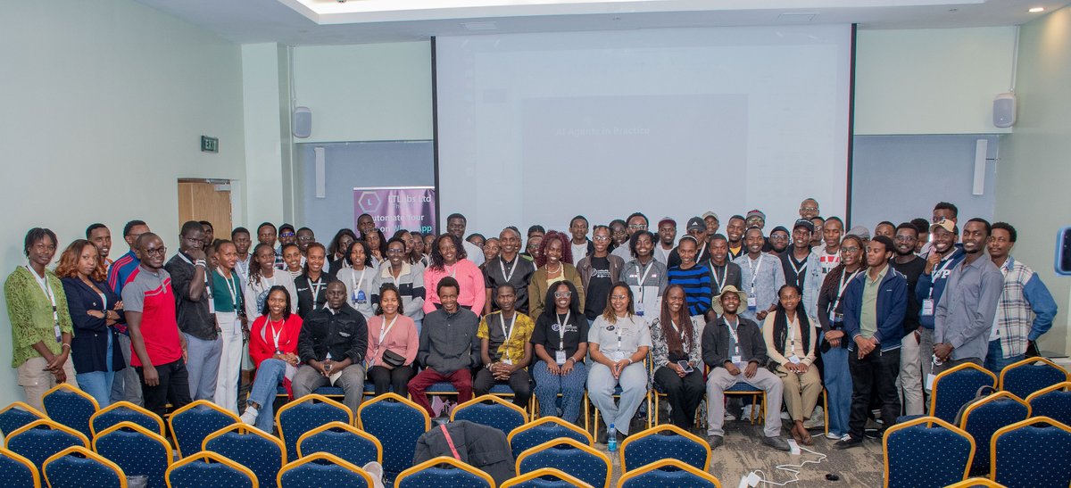 HarunMbaabu's tweet photo. Last week, we brought together 168 people from different spaces, all connected by their interest in the data industry.

We were also honored to host 11 amazing speakers who shared their knowledge, journeys, and perspectives with the community.

It was a pleasure hosting you at Data Science East Africa. We look forward to more impactful sessions ahead.