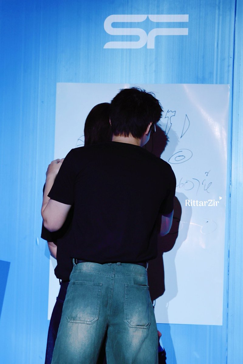 RittarZir's tweet photo. มีคนแอบยิ้มเพราะเขินจริงนะค้าบ เขินยันเงา 🤭

SKYNANI SMYLENEONA X GROGU  

#SFxSkyNaniSmyleNeona
#RittarZirPhoto #สกายนานิ https://t.co/Hb3tFqJ5o1