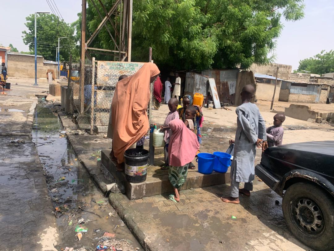 CareBestInit's tweet photo. 𝐓𝐇𝐄 𝐅𝐈𝐆𝐇𝐓 𝐀𝐆𝐀𝐈𝐍𝐒𝐓 𝐂𝐇𝐎𝐋𝐄𝐑𝐀 𝐂𝐎𝐍𝐓𝐈𝐍𝐔𝐄𝐒

In the ongoing effort to mitigate the spread of the cholera outbreak in Borno State, the WASH Team of Care Best Initiative continues to stand on the frontline — moving from house to house, street to street, and community to community to protect vulnerable households and save lives.

Together with other frontline responders including @mecomhedi, @casfod_nigeria and @FutureResilien1, our teams are intensifying hygiene promotion and community sensitization efforts across affected areas.

So far, over 3,000 individuals have been reached through motorized awareness campaigns, while 103 persons benefited from house-to-house hygiene sensitization sessions in Limanti Ward, MMC LGA. In addition, 20 hygiene kits and Aqua tabs were distributed to support safe water practices and improve hygiene behaviors within vulnerable households.

Despite these efforts, the demand for water purification tablets and hygiene support remains critically high, especially among women and children in hotspot communities.

Together, we can strengthen community resilience, promote safe hygiene practices, and help stop the spread of cholera.

🔹 Support the response: https://t.co/MSXBNqkS3b

#EndCholera #WASHResponse #CareBestInitiative #WeCareBest #CBI #CholeraPrevention #CommunityHealth #CBIImpact #StopCholera #WASH #PublicHealth #SaveLives