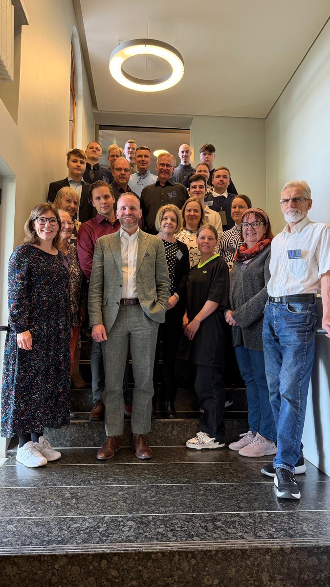 KdVantaa's tweet photo. KDVantaa kävi tekemässä eduskunta vierailun kevään tiimellyksessä. Kiitos @mikapoutala #OssiLehtihuhta @pjostman isännöinnistä sekä hyvistä keskusteluista! @KDpuolue  @MerjaErapolku https://t.co/ECbVqLfwzJ
