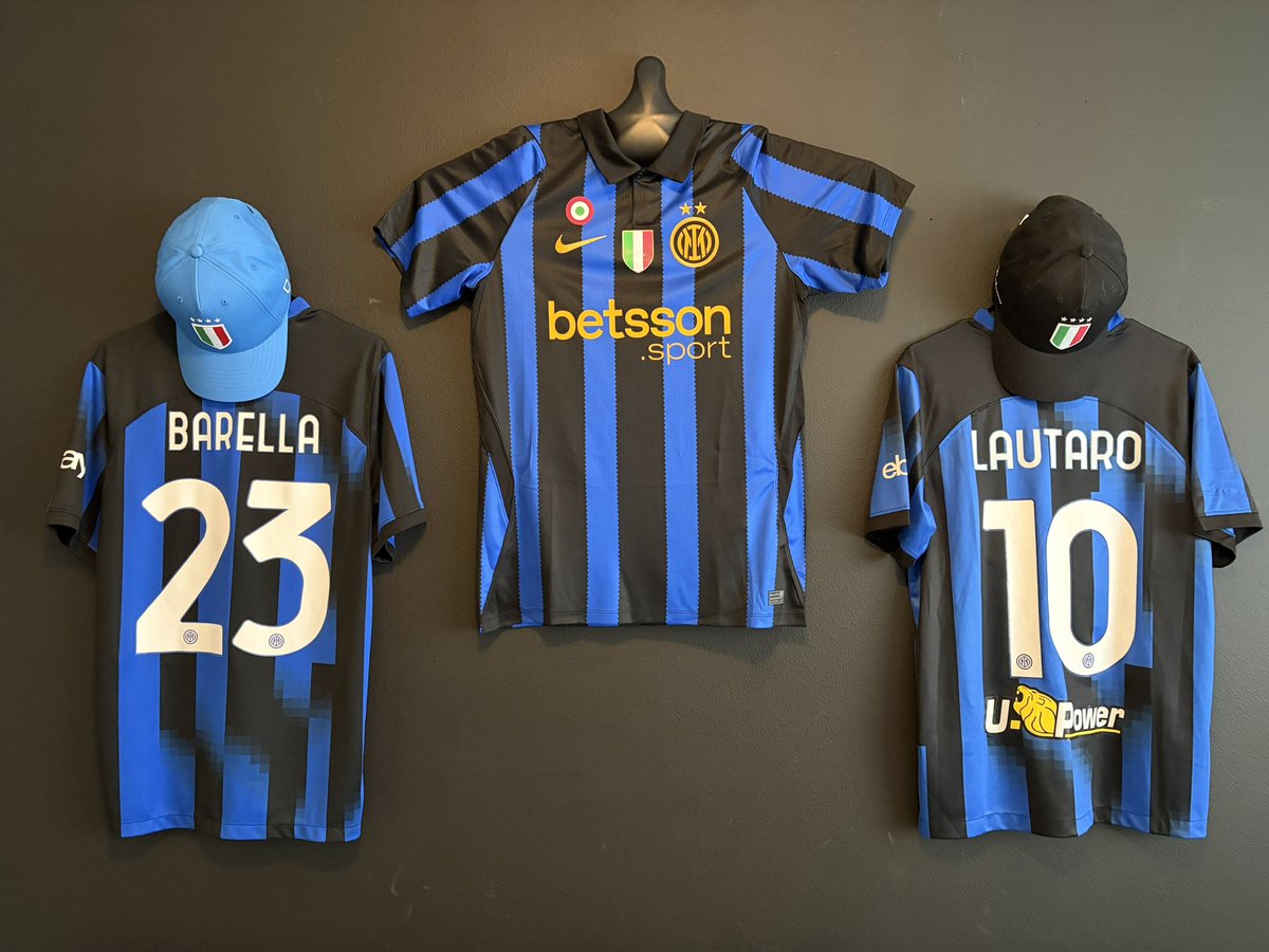 lucavii's tweet photo. It’s here! 😍🖤💙 https://t.co/ucyTOJbtqp