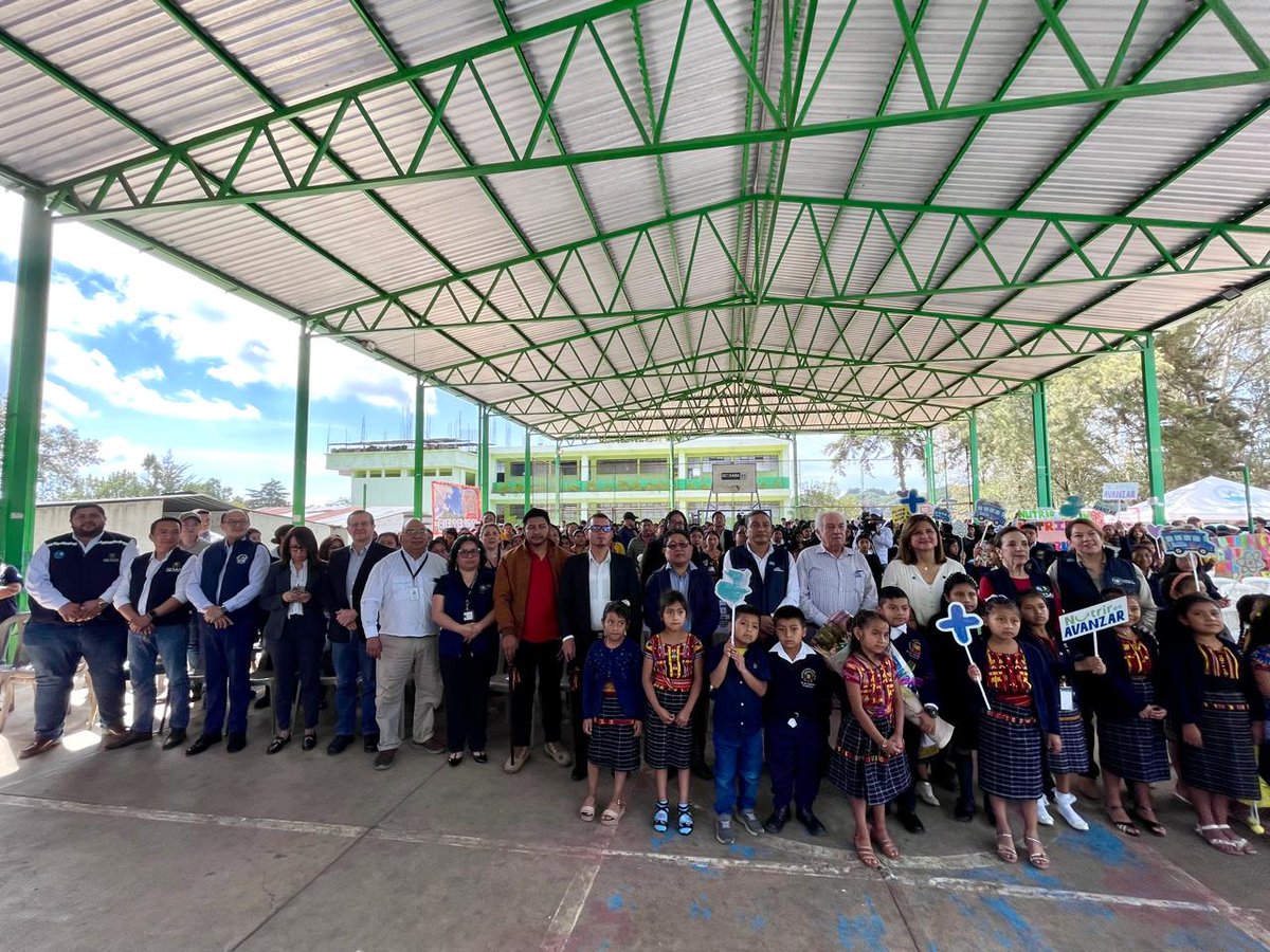 SECCATID's tweet photo. ✅#SECCATID junto a la Vicepresidenta de la República Dra. Karin Herrera, participa del lanzamiento de la iniciativa “Nutrir es Avanzar” en la Aldea Sajcavilla, en el municipio de San Juan Sacatepéquez https://t.co/Bjaj0aT6VC