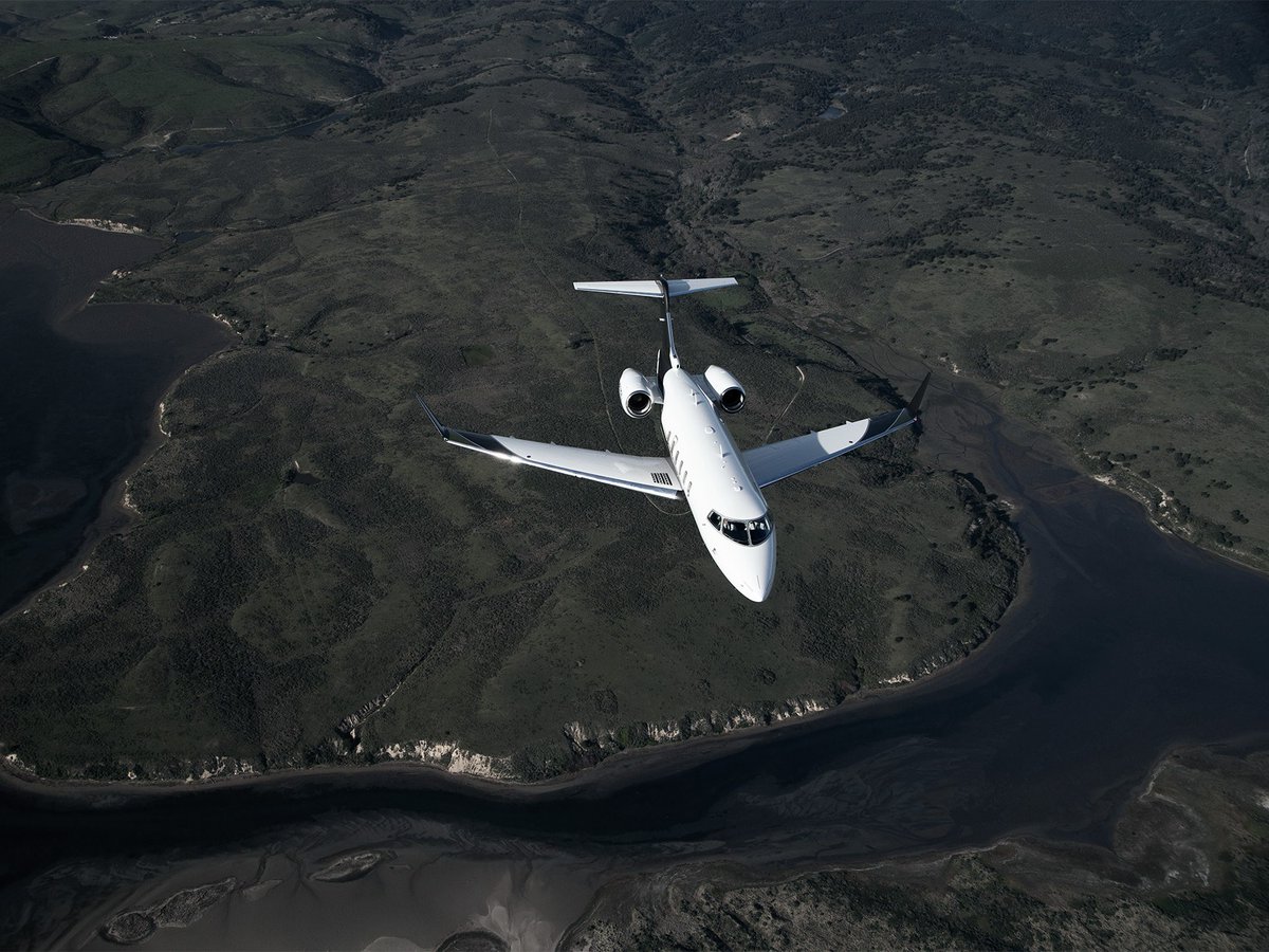 FlyFXAIR's tweet photo. When you book a private jet charter, you deserve the exceptional from start to finish. Our approach to every step of your trip is why we always operate &amp; deliver The Air Above Ordinary. 

Reach out today to learn more about our white glove service: https://t.co/pCDYgRTXIz https://t.co/sqWSZM00p2
