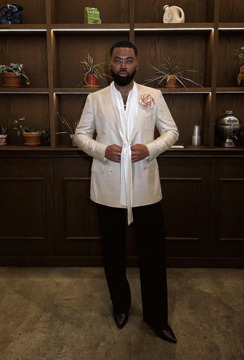 theeaustinscott's tweet photo. my 2026 wedding season has begun. https://t.co/kNvJ9WliWi