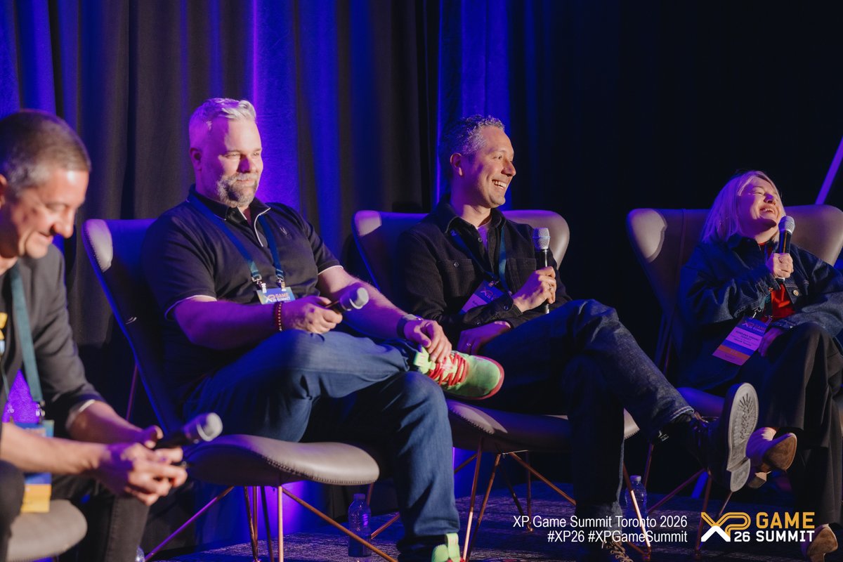 GameloftMTL's tweet photo. On a adoré cette 5e édition du #XPGameSummit à Toronto! Notre producteur exécutif Matt Lee a partagé son expertise lors d'une conférence et d'un panel, tandis que le reste de notre équipe rencontrait les participants autour de délicieux cupcakes #GameloftMontréal!#XP26 https://t.co/9n71tpVukA