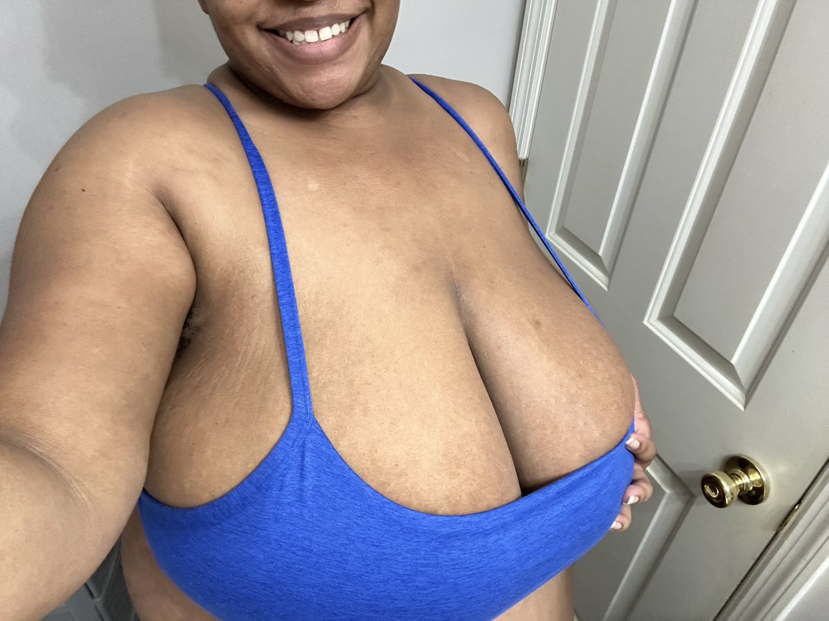 Mariee13 tweet media