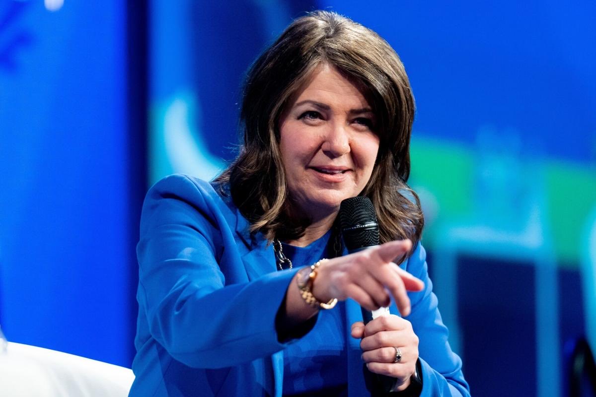 JasonOnTheDrums's tweet photo. #ableg 

FUN FACT: 

Under Smith - Alberta was forced to borrow $20.9B this year!

Credit risk goes up 0.25% = Albertans owe $522,000,000 more!

Every year!

Danielle Smith is handing that bill to EVERY Albertan to keep her separatist fringe pals happy

You didn’t vote for this https://t.co/zyVBTn15RG