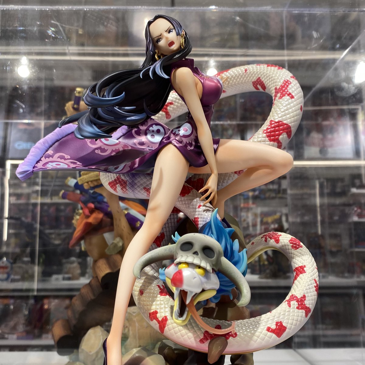 NormaComics's tweet photo. ¡Eeeeeooo 📢, nakamas!

En Norma Comics 13 tenemos una figura preciosa Boa Hancock, la capitana de las Piratas Kuja de One Piece 🏴‍☠️ https://t.co/usxtgrnith
