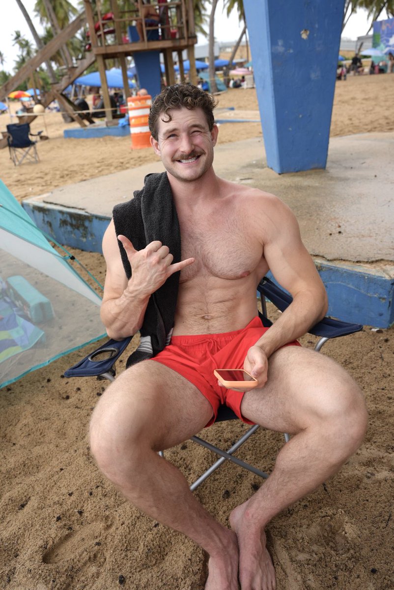 ClarkGalll's tweet photo. Beach day 🏖️ https://t.co/3FdZ3fec1A