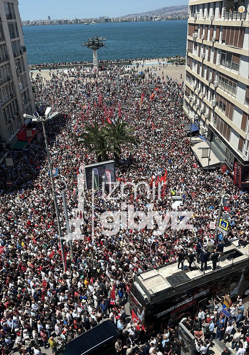 izmirgibiyiz 🇹🇷 tweet media