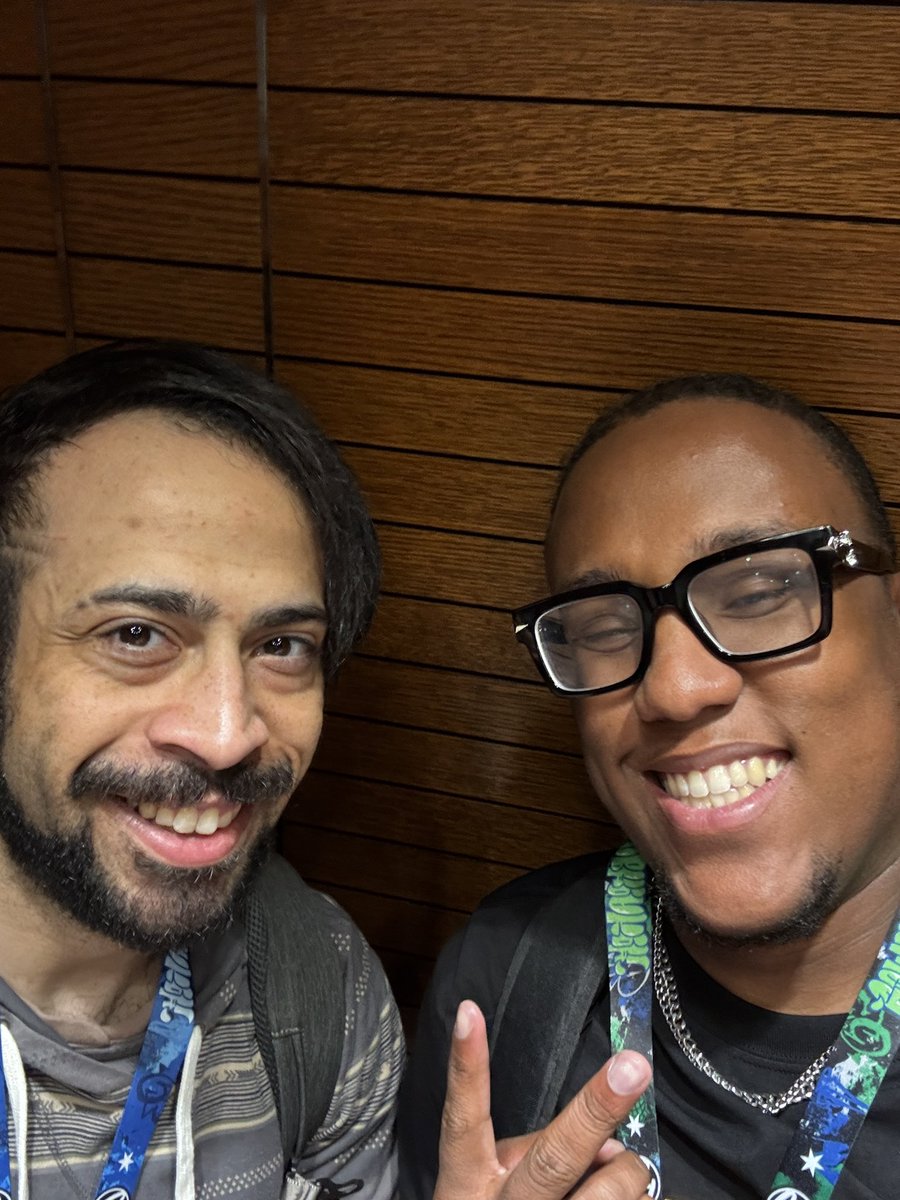 _Lxgxnd's tweet photo. Just more cool people I met at CB https://t.co/xp5zgrqgO4
