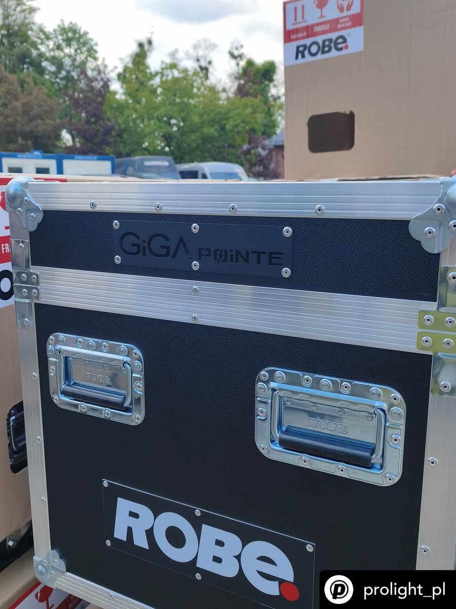 Robelighting's tweet photo. OPOLE 2026 is underway with the team at TRANSCOLOR at the Opole Amphitheater & loading in a festival lighting design filled with 82 x @Robelighting GigaPointe luminaires, supplied through PROLIGHT.
#robelighting #techtuesday #transcolor #prolight #robeinnovation https://t.co/w0pnGxNY7V
