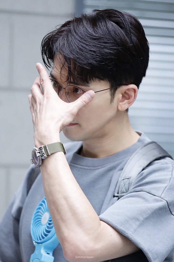 파로 tweet media