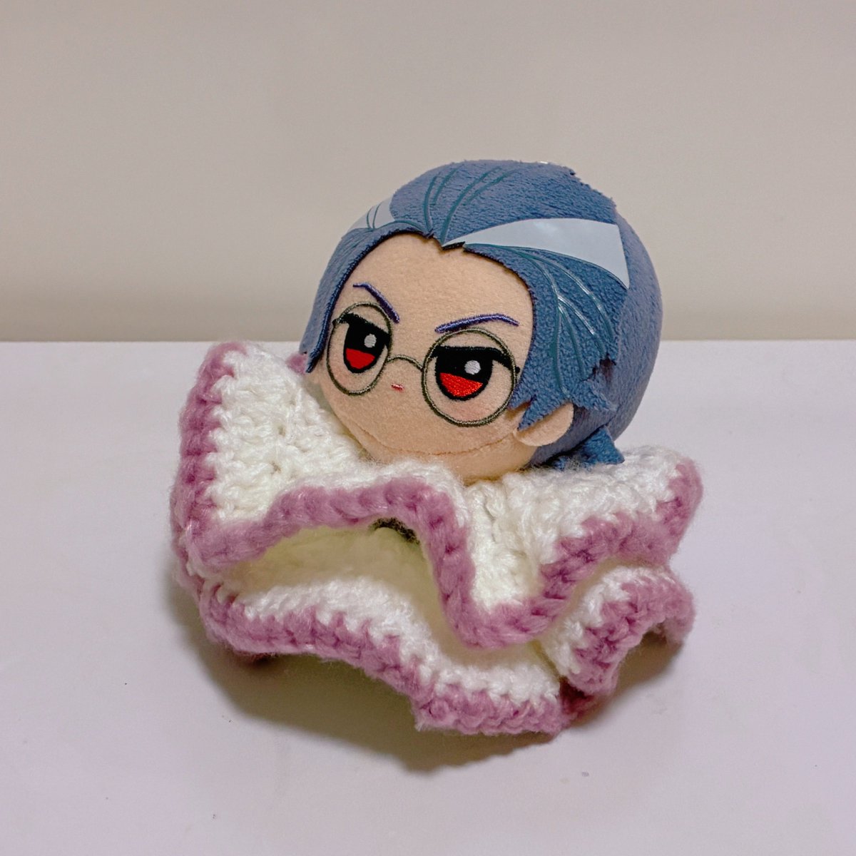 aisagi's tweet photo. シュシュを編んだ https://t.co/7VrpFK5Ter