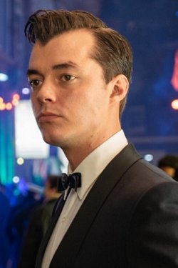 Robbro42's tweet photo. @TheBatHome Idk if I'd say he was my favourite, but gotta give some love to Jack Bannon's portrayal in Pennyworth. https://t.co/Qf95pfz3ek