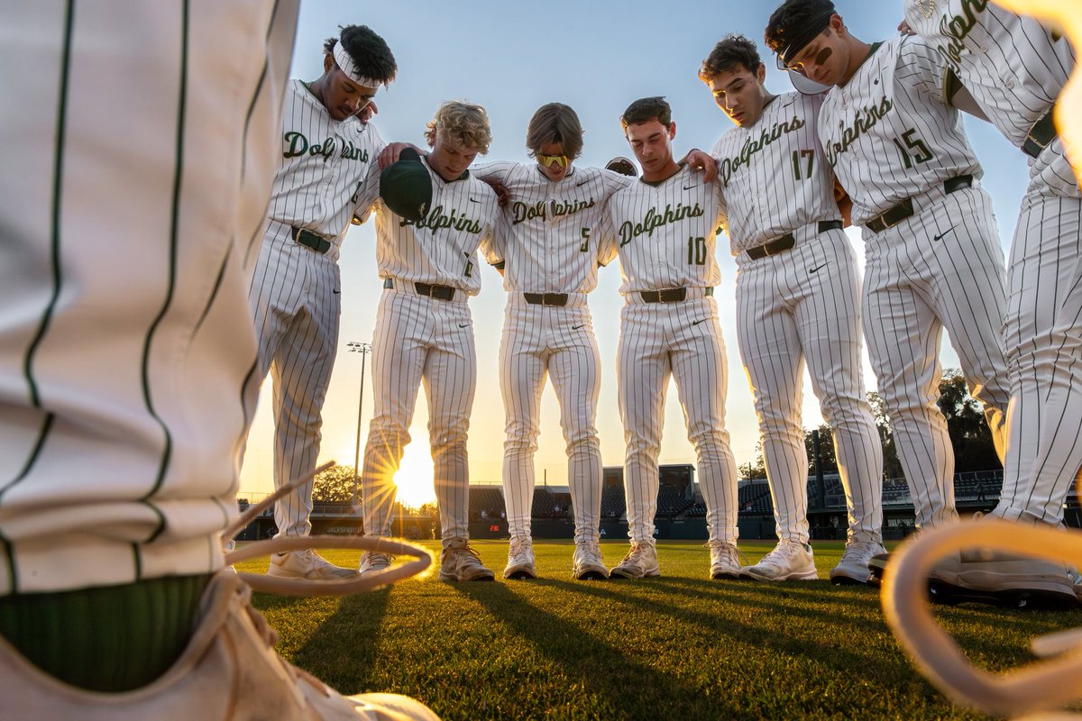 JUBaseball's tweet photo. To our fans, families, alumni and everyone who supported us throughout the season, THANK YOU 🙏 

Records aren’t broken and milestones aren’t reached without the people behind the program. Your energy, support and belief in us helped make this season one to remember.

We couldn’t have done it without you. 

#JUPhinsUp