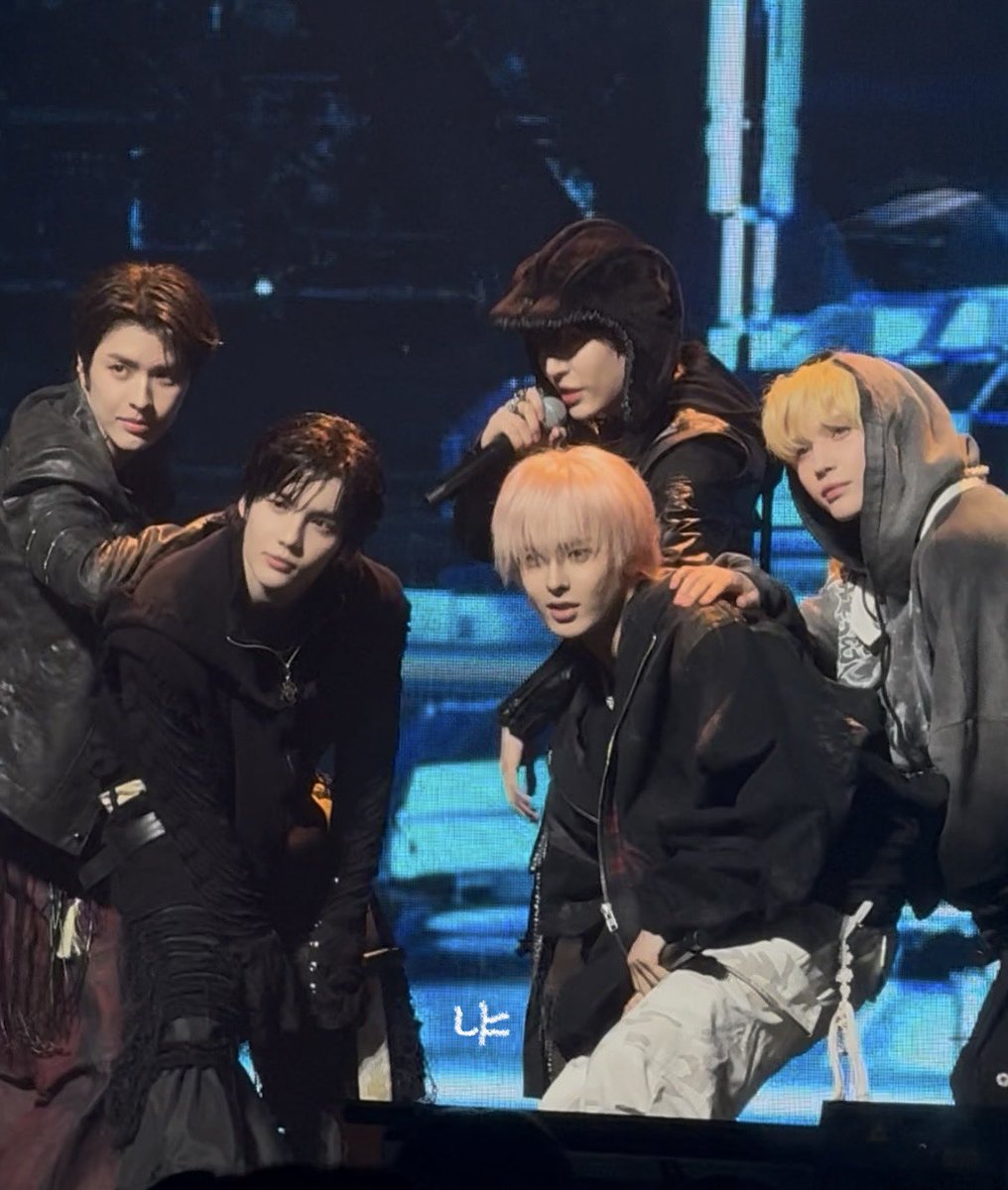냐 tweet media