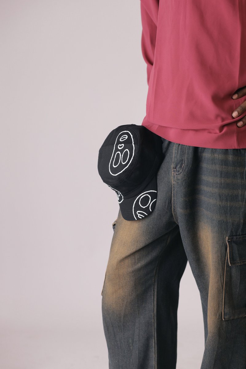 _olamiADIO's tweet photo. You can shop my painted caps here
https://t.co/Bs7nwUSGQm https://t.co/hPM9ZZsX0l