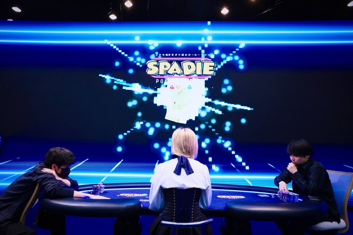 kuruto_coj's tweet photo. SPADIE41stメイン優勝しました！

半年前から友人達と大型大会に挑み続け、あと一歩届かない結果ばかりでしたが、最高の形で初トロフィーを獲得できて本当に感無量です。

一生の思い出になる舞台を用意してくださった運営の皆様、同卓してくださった皆様、ありがとうございました！

#SPADIE https://t.co/OOi7suKK3k