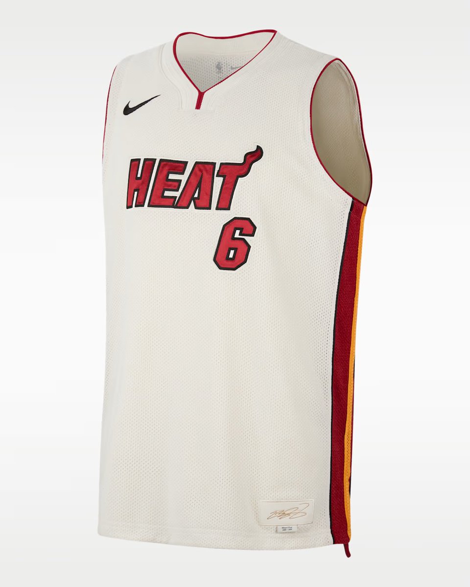OscarPKicks's tweet photo. NEW Nike LeBron Miami Heat Uniform #ad 

Jersey>https://t.co/X5RPeK7IlG
Shorts>https://t.co/uVp4wa2Zxl https://t.co/Z4krM3etka
