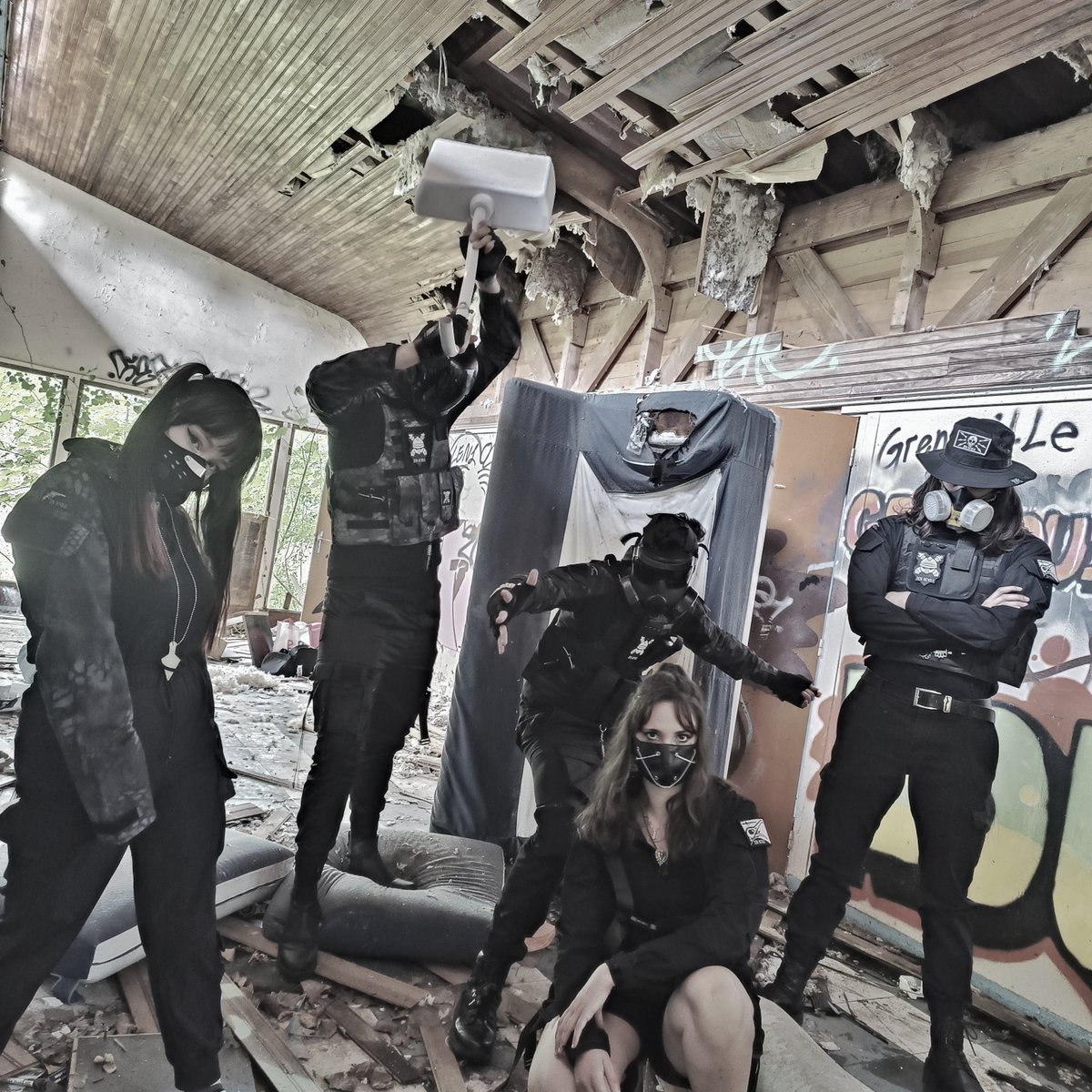 ZenDevils_'s tweet photo. Ask your parents to send you to the Zen Devils summer camp, it's top-dog.

Urbex team fully equipped with Zen Devils tactical gear / techwear outfits. https://t.co/7kAwS2LQur