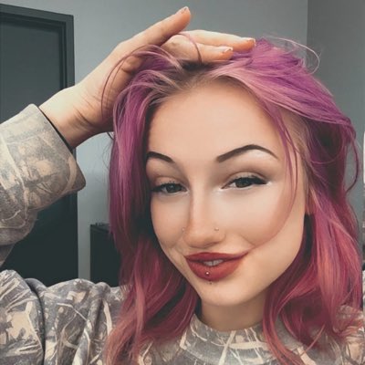 Lucy2evil's tweet photo. #NewProfilePic https://t.co/njdwukcdH5