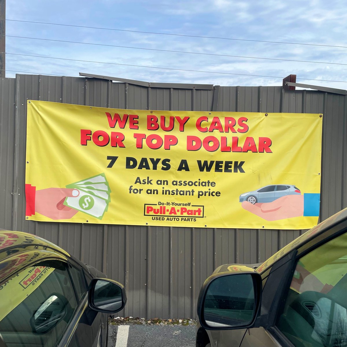 PullAPartAuto's tweet photo. WE are the junkyard waiting to give you the MOST money💰 for your car🚗 
Call us for an instant quote and we'll send a free tow truck right over to haul your junk car away, leaving you with a handful of cash. Want to learn more? Click here for a How-To: https://t.co/5umrkSgH3S https://t.co/ueeG8JwW2V