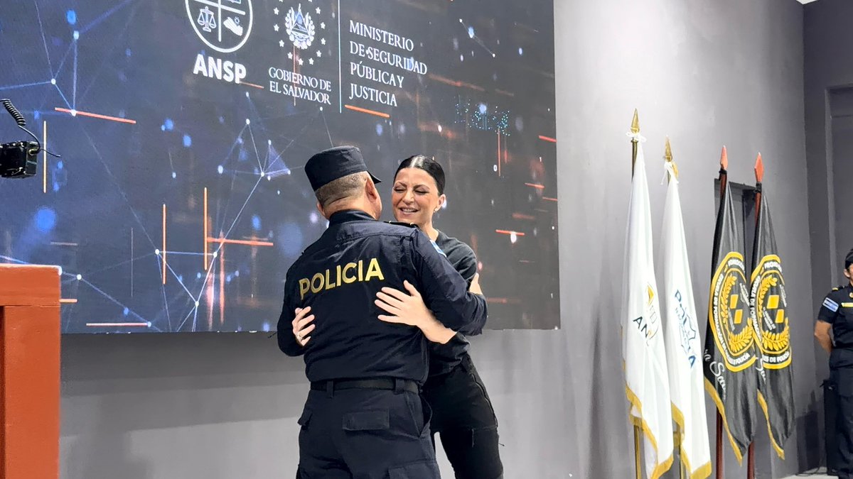 Macarena Olona tweet media